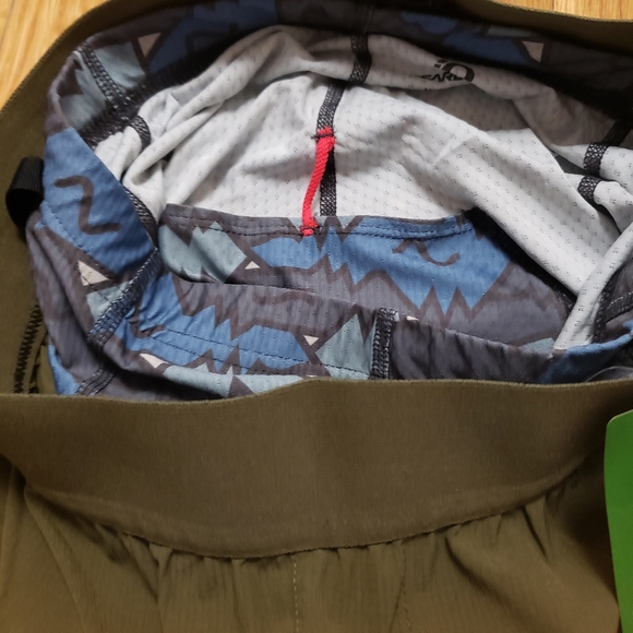 Pearl Izumi shorts with liner - Picture 4 of 4